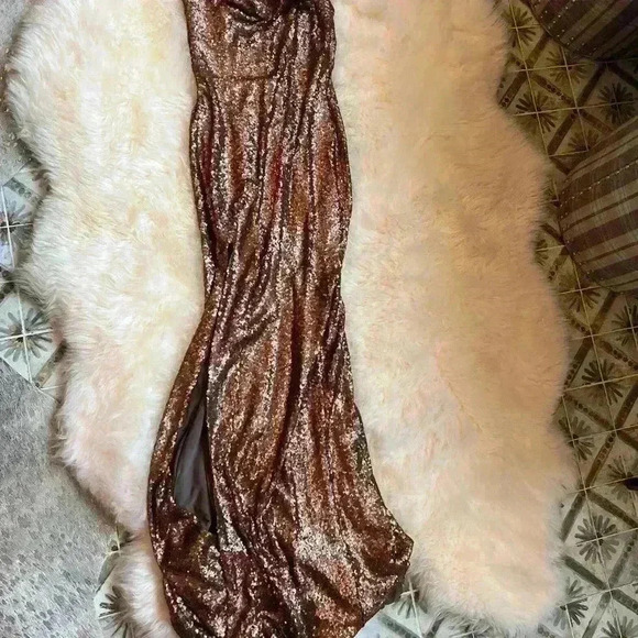 Nookie Valentina Gown size large (color: Bronze) - Picture 4 of 7